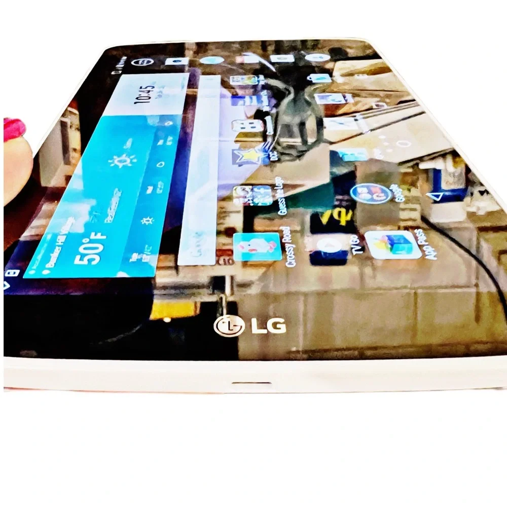 Bright White LG GPAD F 7.0 Sprint ( Hardly used) Tablet